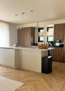 Walnoot beige keuken marmer